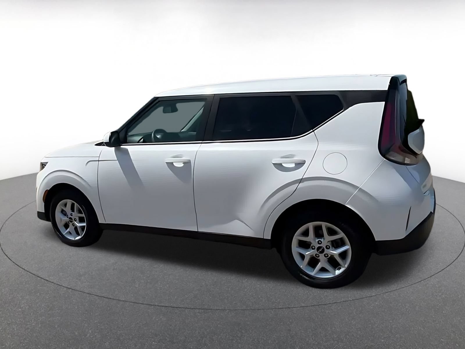 Used 2025 Kia Soul LX w/ LX Technology Package FWD image 9
