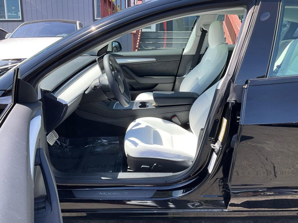 Used 2023 Tesla Model 3 Performance image 7