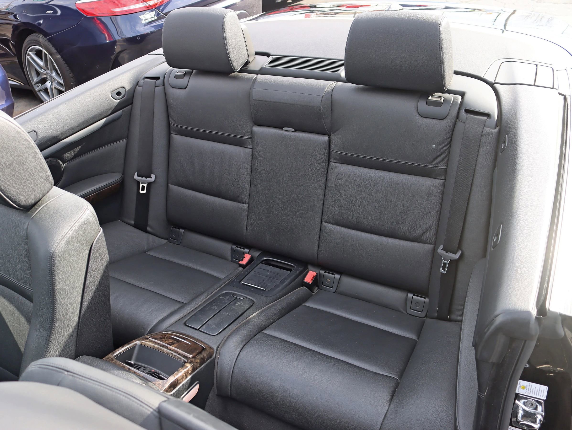 Used 2008 BMW 335i Convertible image 27