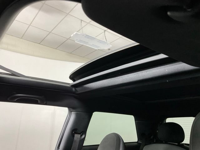 Used 2020 MINI Cooper John Cooper Works w/ Signature Upholstery Package FWD image 24