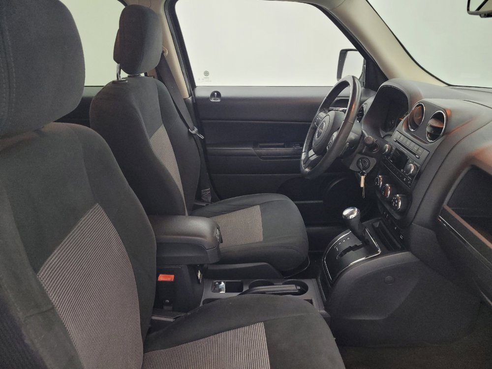 Used 2014 Jeep Patriot Latitude image 21