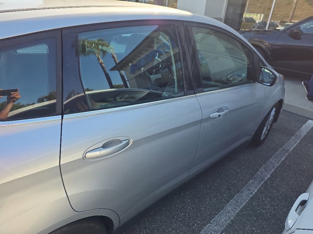 Used 2014 Ford C-MAX Energi SEL FWD image 2