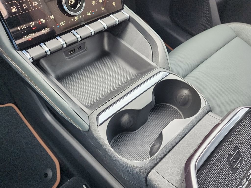New 2026 GMC Terrain AT4 AWD/4WD image 32