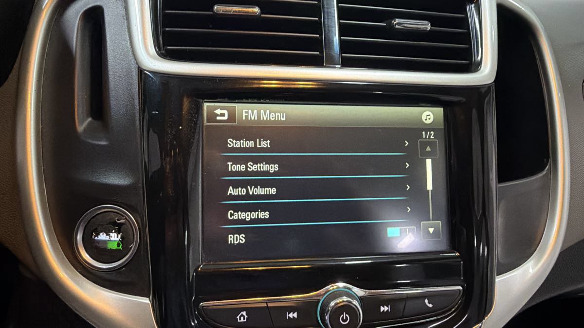 Used 2017 Chevrolet Sonic Premier FWD image 19