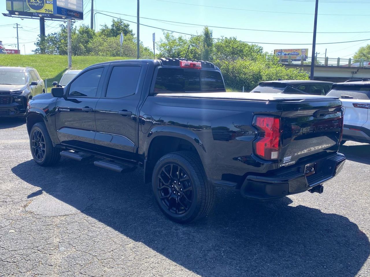 Used 2025 Chevrolet Colorado W/T w/ Advanced Trailering Package image 4