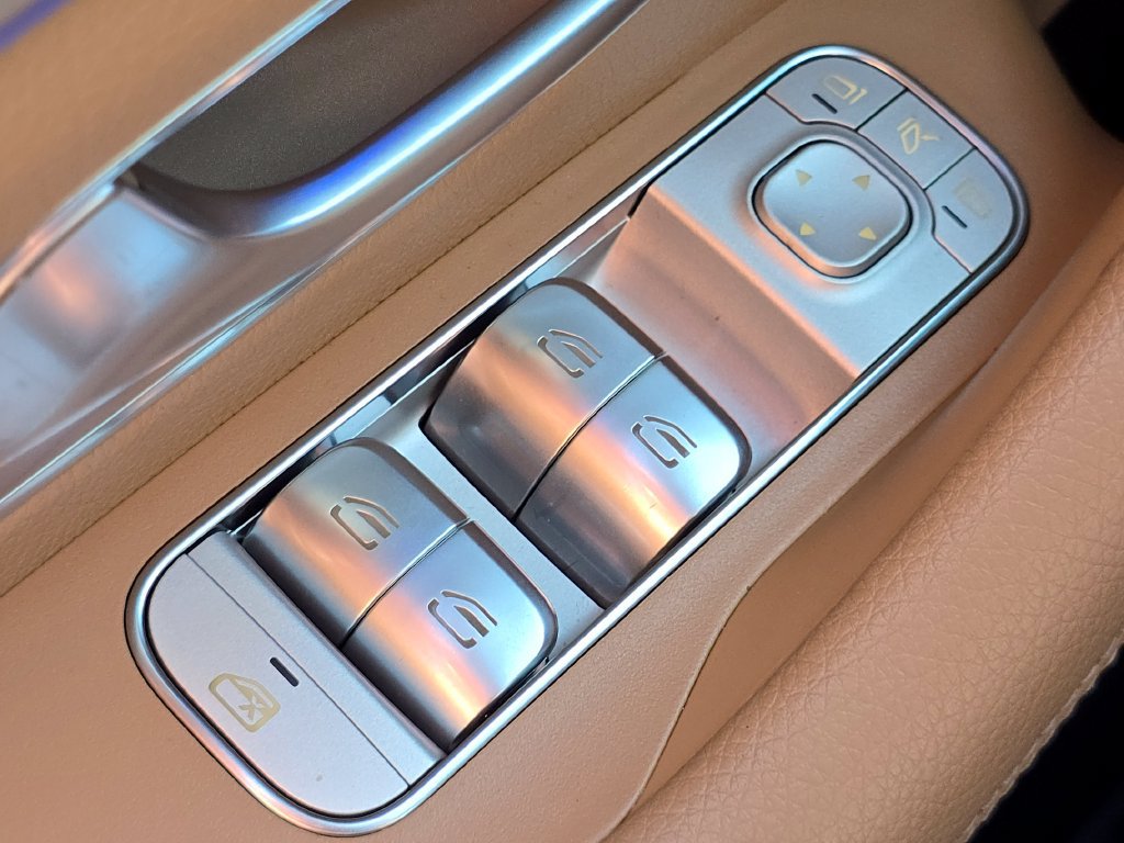 Used 2024 Mercedes-Benz GLE 350 4MATIC image 28
