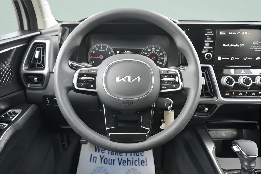 Used 2023 Kia Sorento LX AWD/4WD image 20