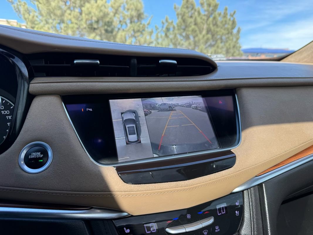 Used 2017 Cadillac XT5 Platinum AWD/4WD image 32