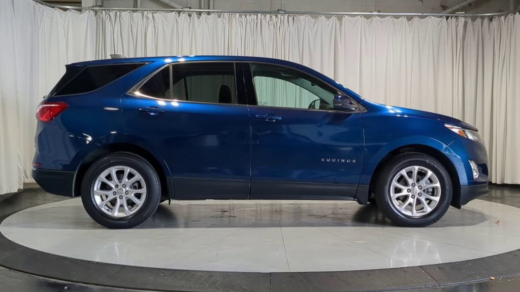 Used 2020 Chevrolet Equinox LT w/ Driver Convenience Package FWD image 11
