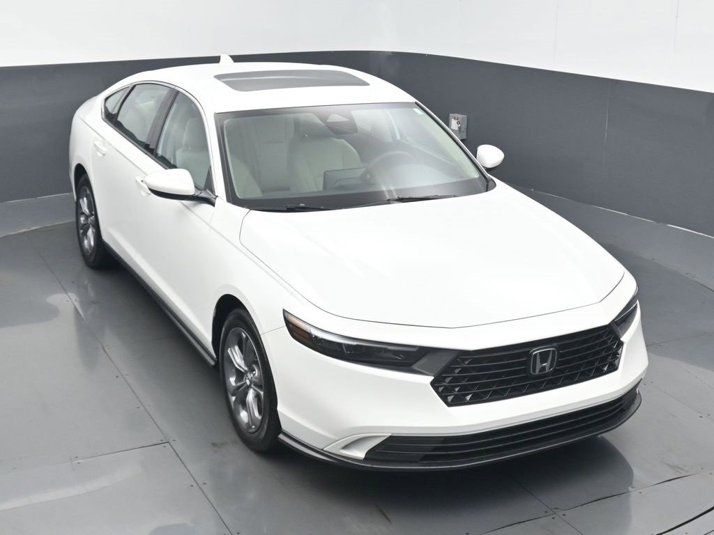 Certified 2024 Honda Accord EX image 3