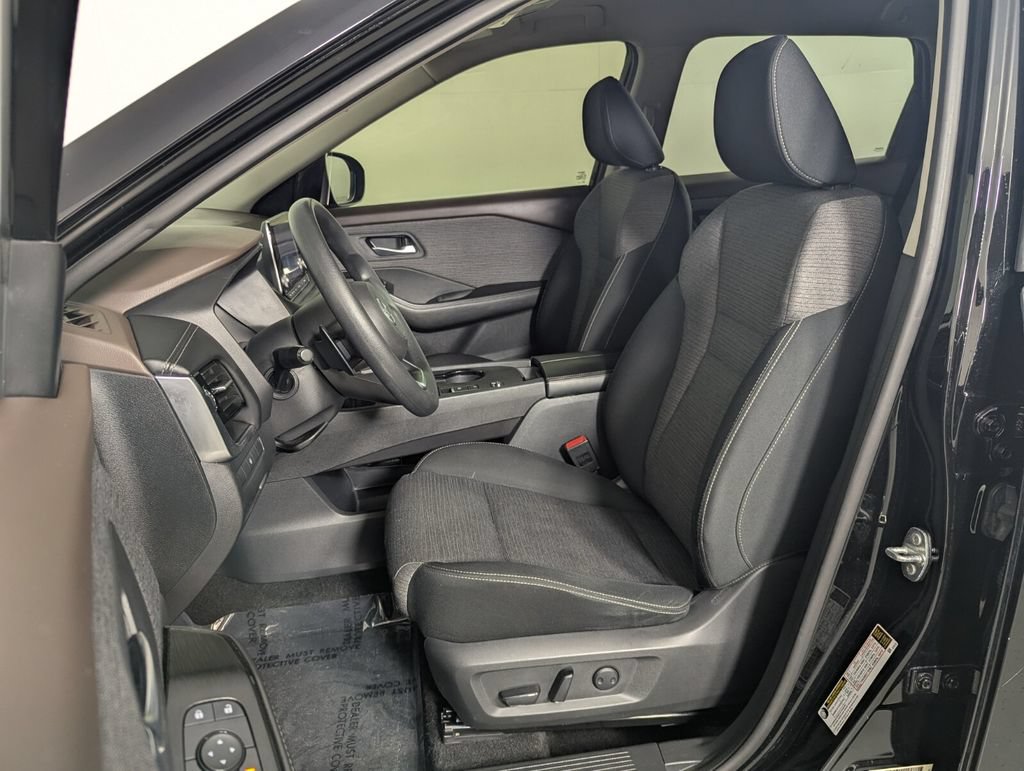 Used 2021 Nissan Rogue SV FWD image 12