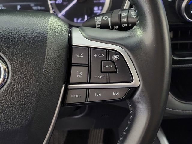 Used 2023 Toyota Highlander XSE image 27