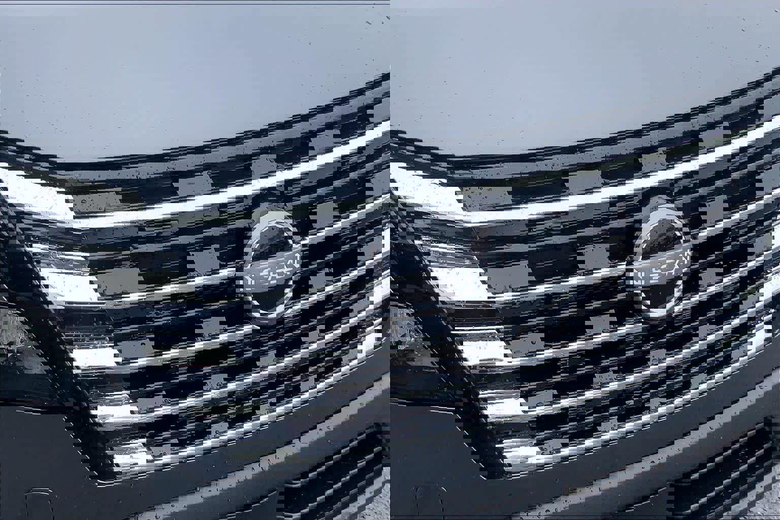 Used 2025 Nissan Rogue SV w/ SV Premium Package image 30