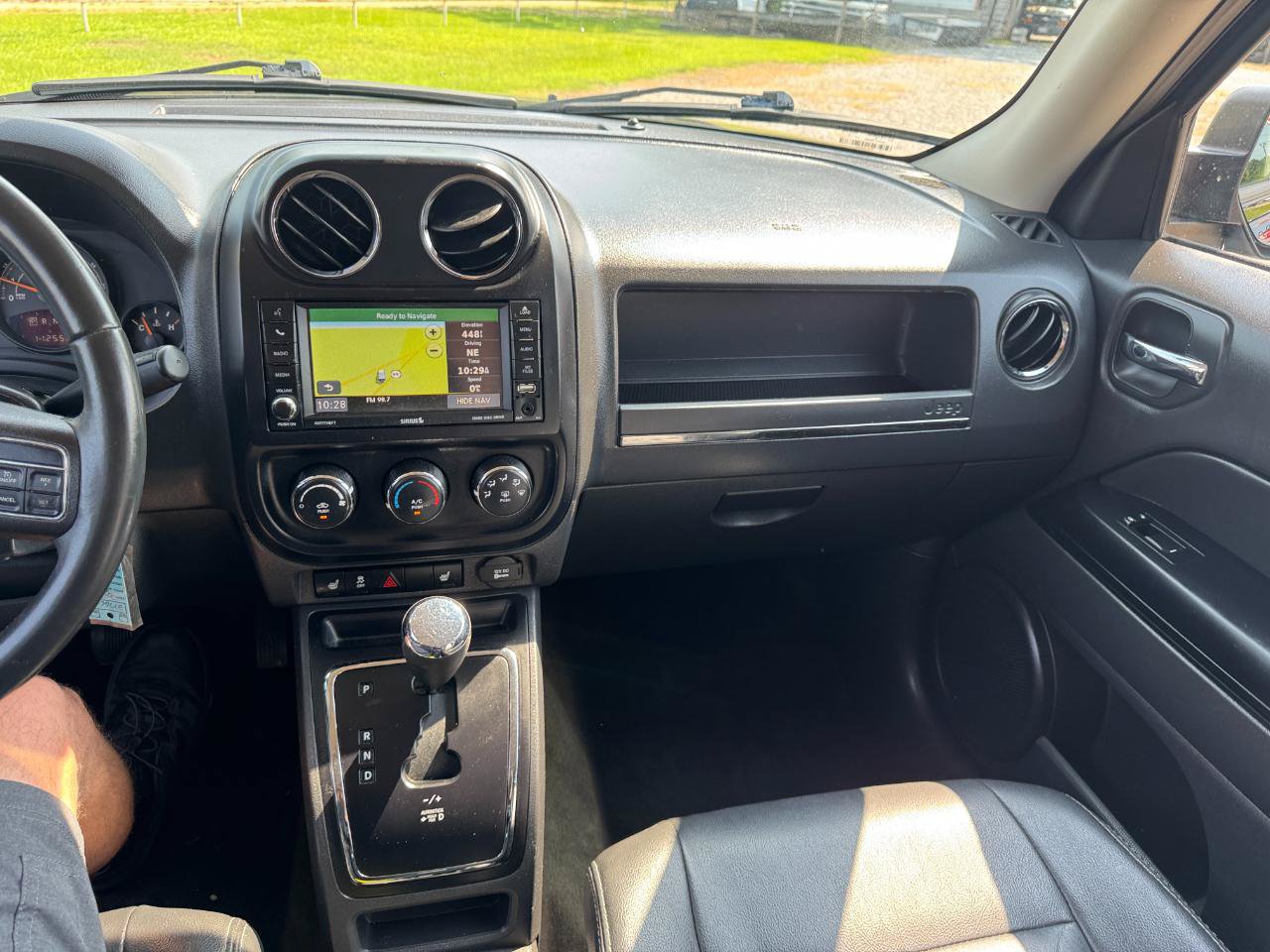Used 2016 Jeep Patriot High Altitude FWD image 27