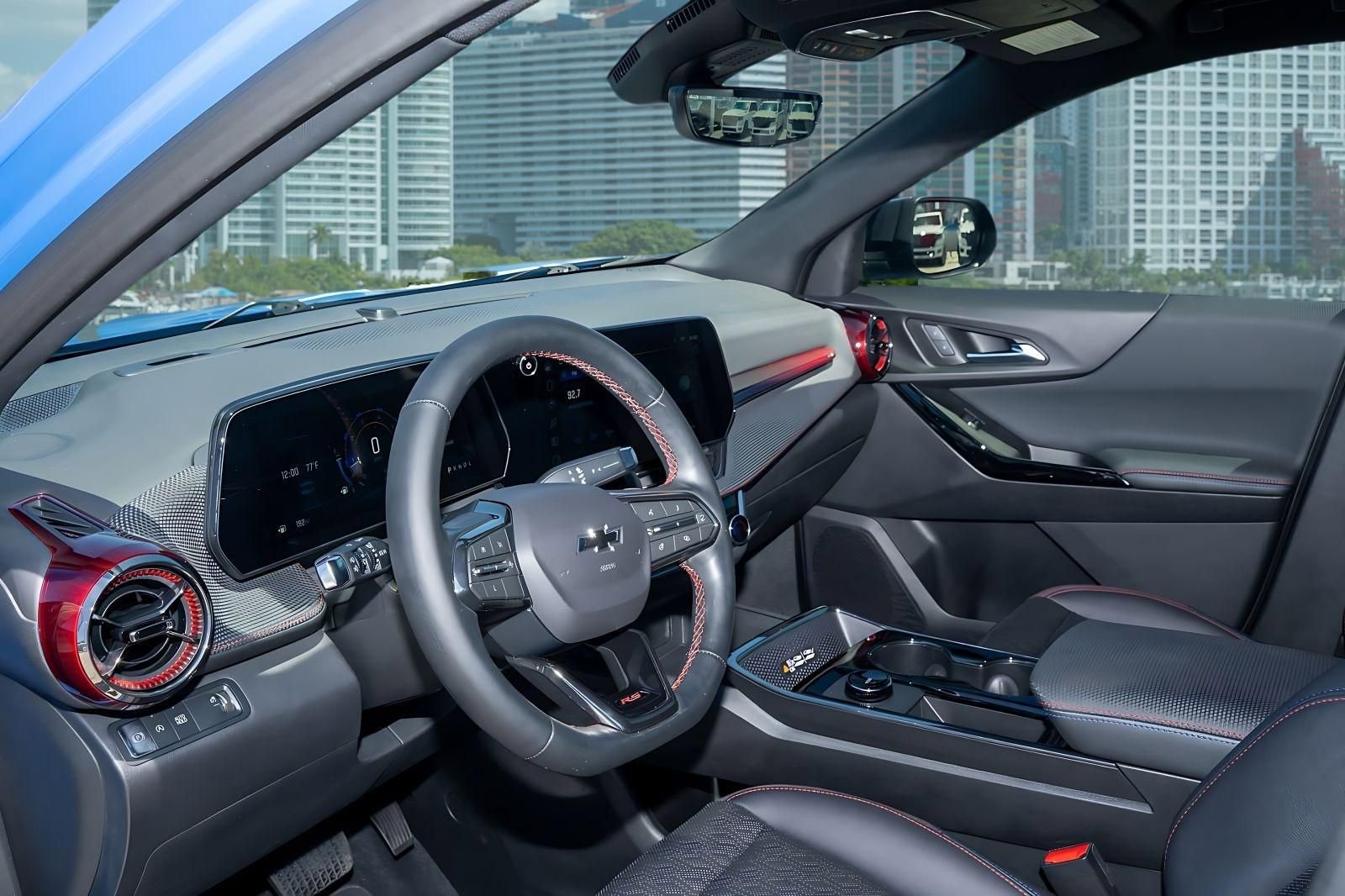 Used 2025 Chevrolet Equinox RS w/ Safety and Technology Package FWD image 15