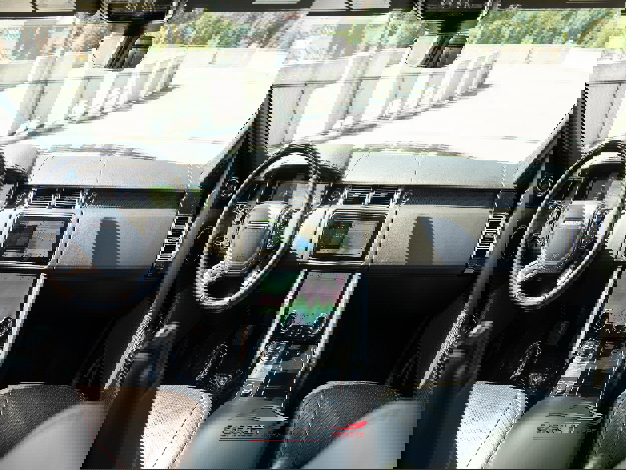 Used 2020 Land Rover Range Rover HSE image 14