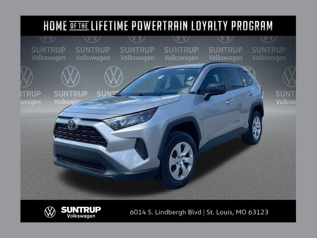 Used 2020 Toyota RAV4 LE FWD image 1