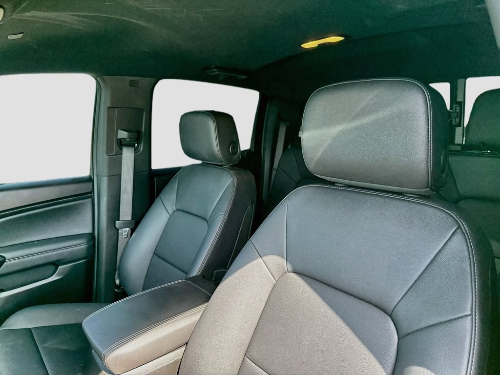 Used 2025 GMC Canyon Elevation w/ Convenience Package RWD image 12