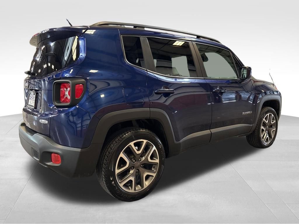 Used 2017 Jeep Renegade Latitude w/ Cold Weather Group image 5