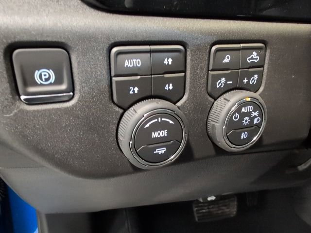 New 2026 Chevrolet Silverado 1500 RST w/ Dark Appearance Package image 20