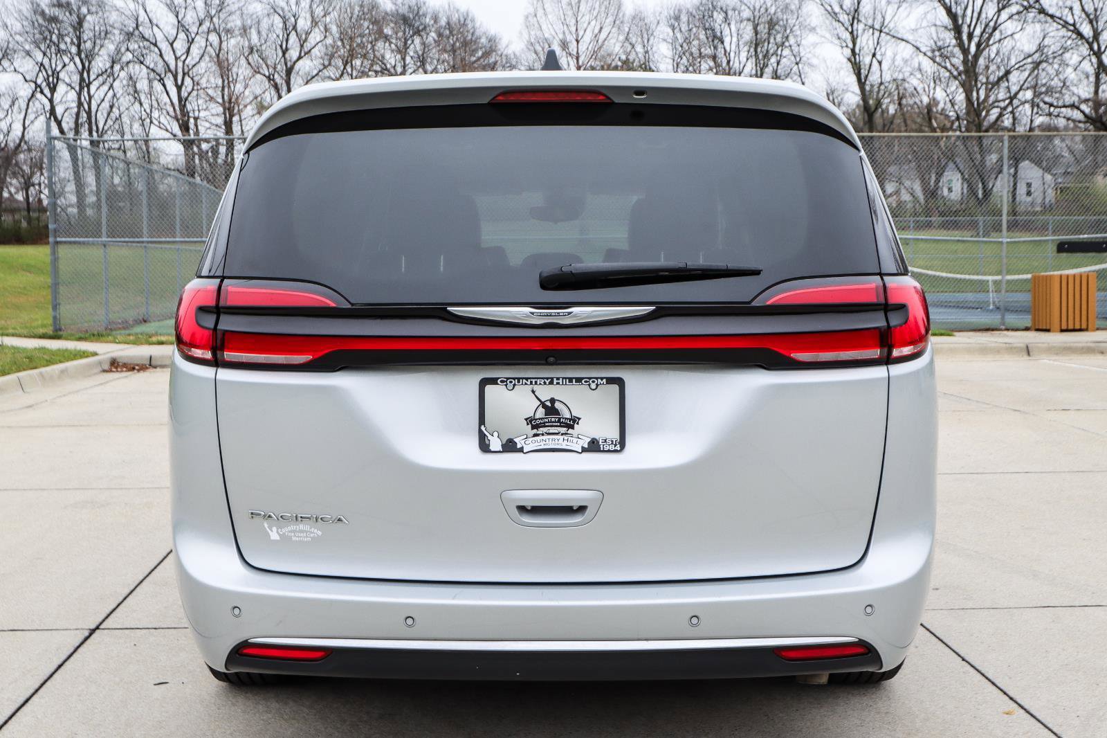 Used 2023 Chrysler Pacifica Touring-L FWD image 20