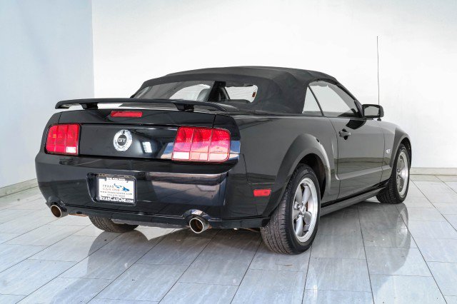 Used 2006 Ford Mustang GT RWD image 6