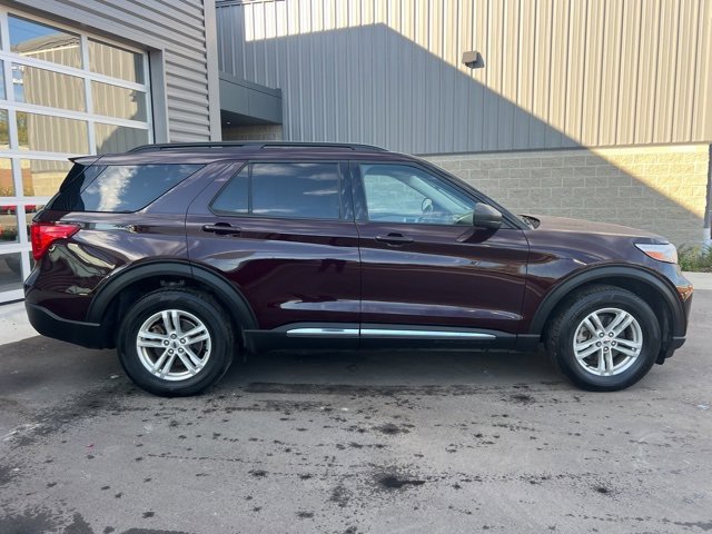 Certified 2023 Ford Explorer XLT w/ Equipment Group 202A image 4
