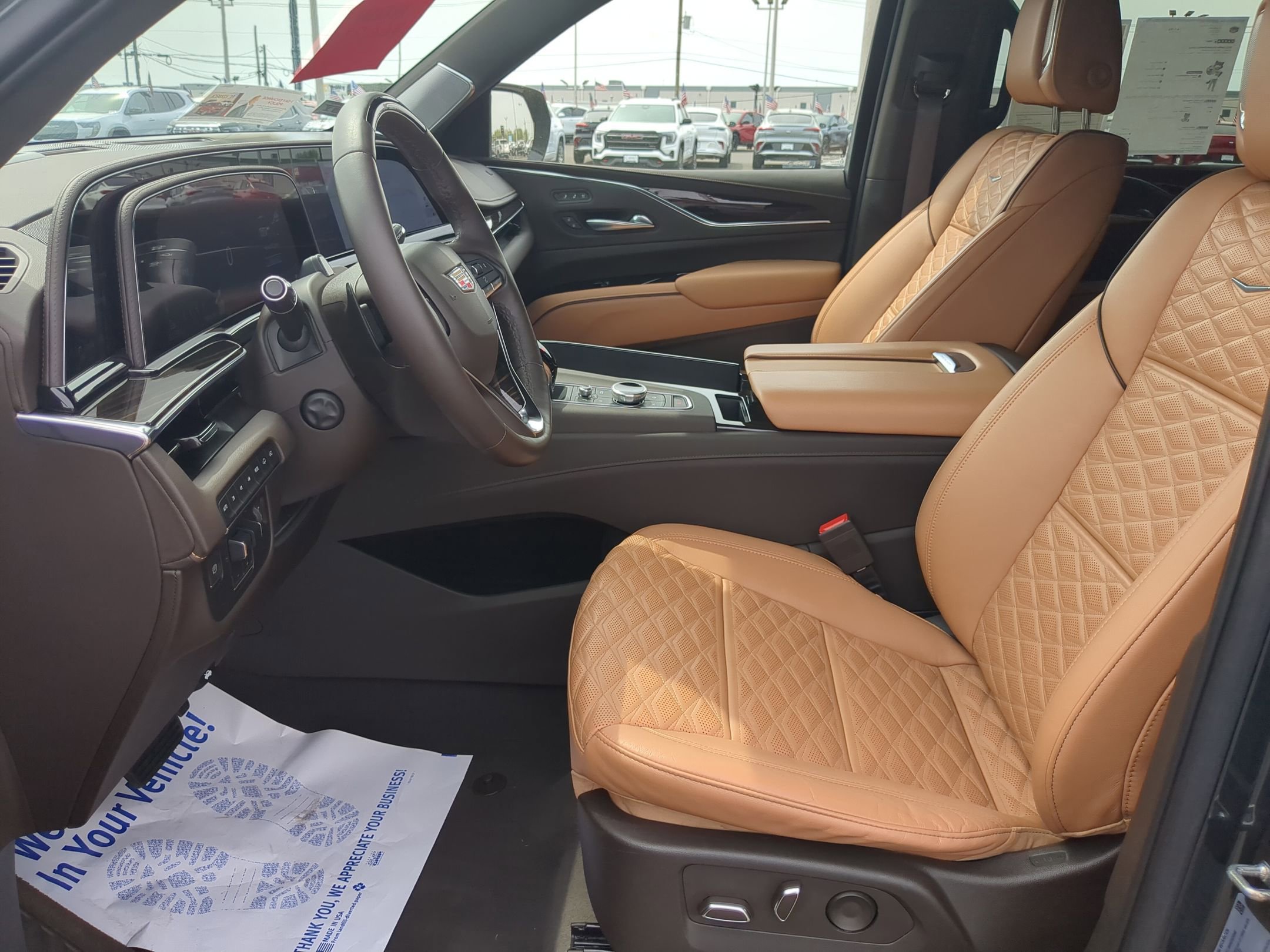 Certified 2022 Cadillac Escalade Premium Luxury w/ Performance Package AWD/4WD image 18
