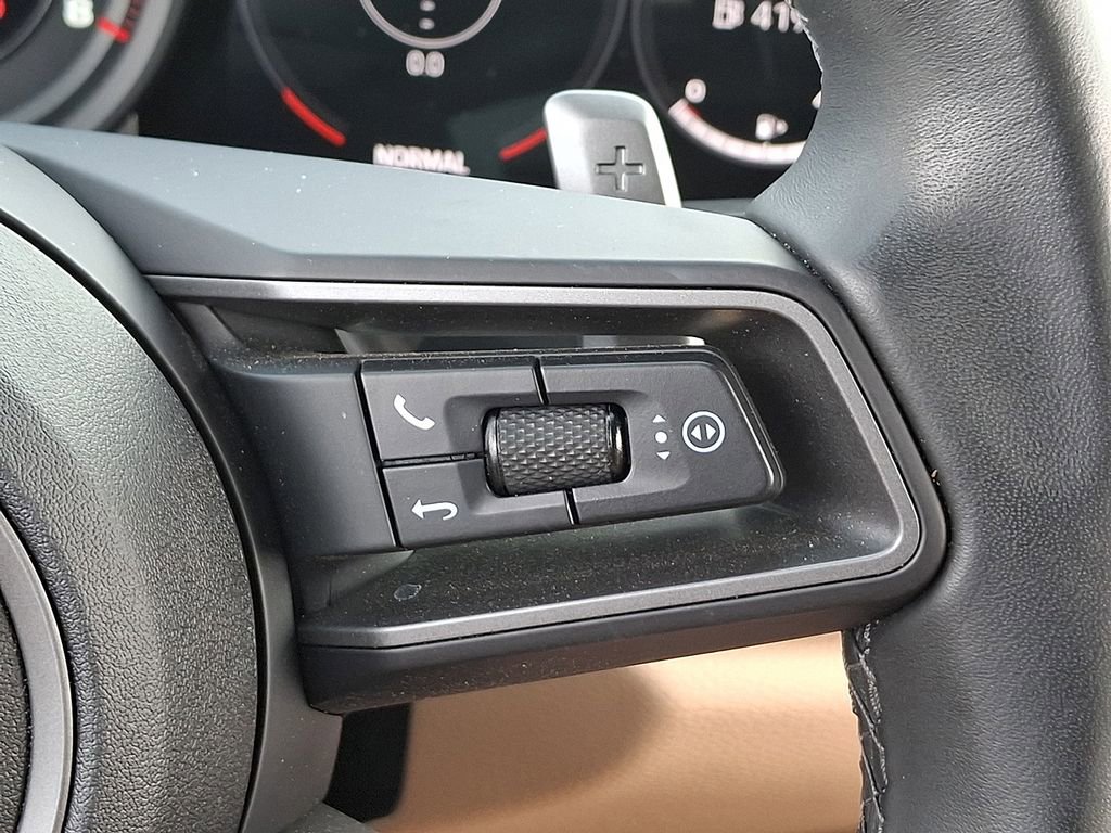 Certified 2023 Porsche 911 Carrera image 20