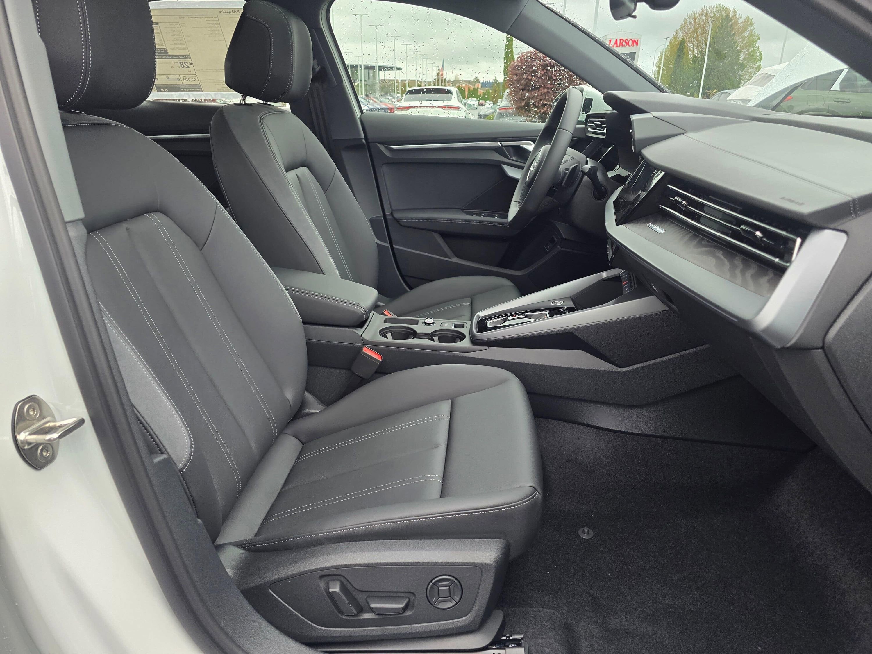 Used 2023 Audi Q4 e-tron Premium Plus RWD image 27