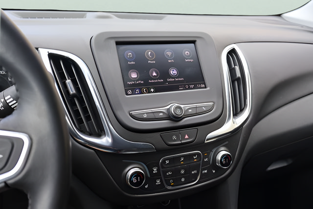Used 2022 Chevrolet Equinox LT FWD image 23