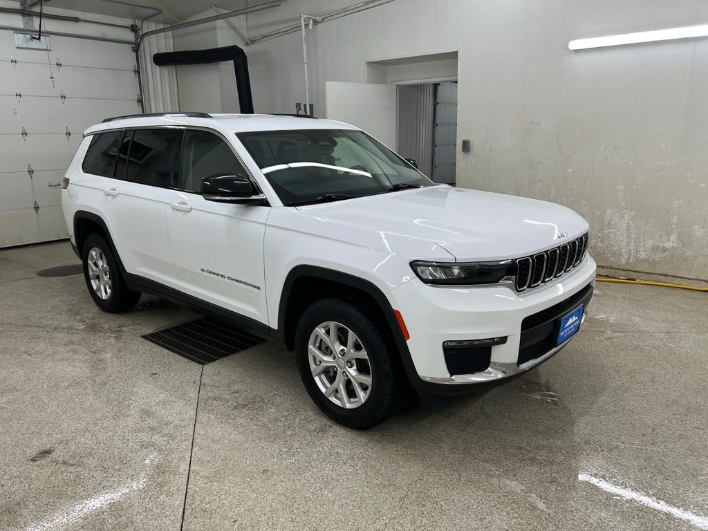 Used 2023 Jeep Grand Cherokee L Limited image 3