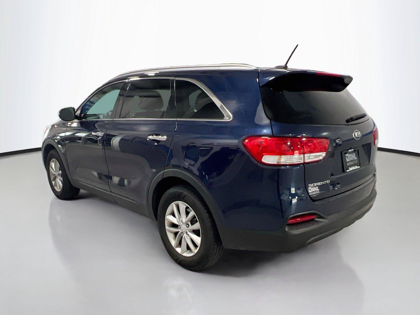 Used 2016 Kia Sorento FWD image 10