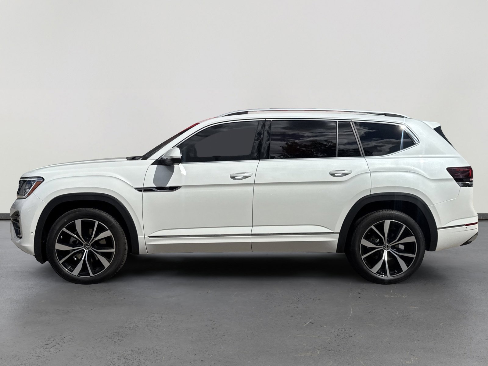 New 2026 Volkswagen Atlas SEL Premium R-Line image 3