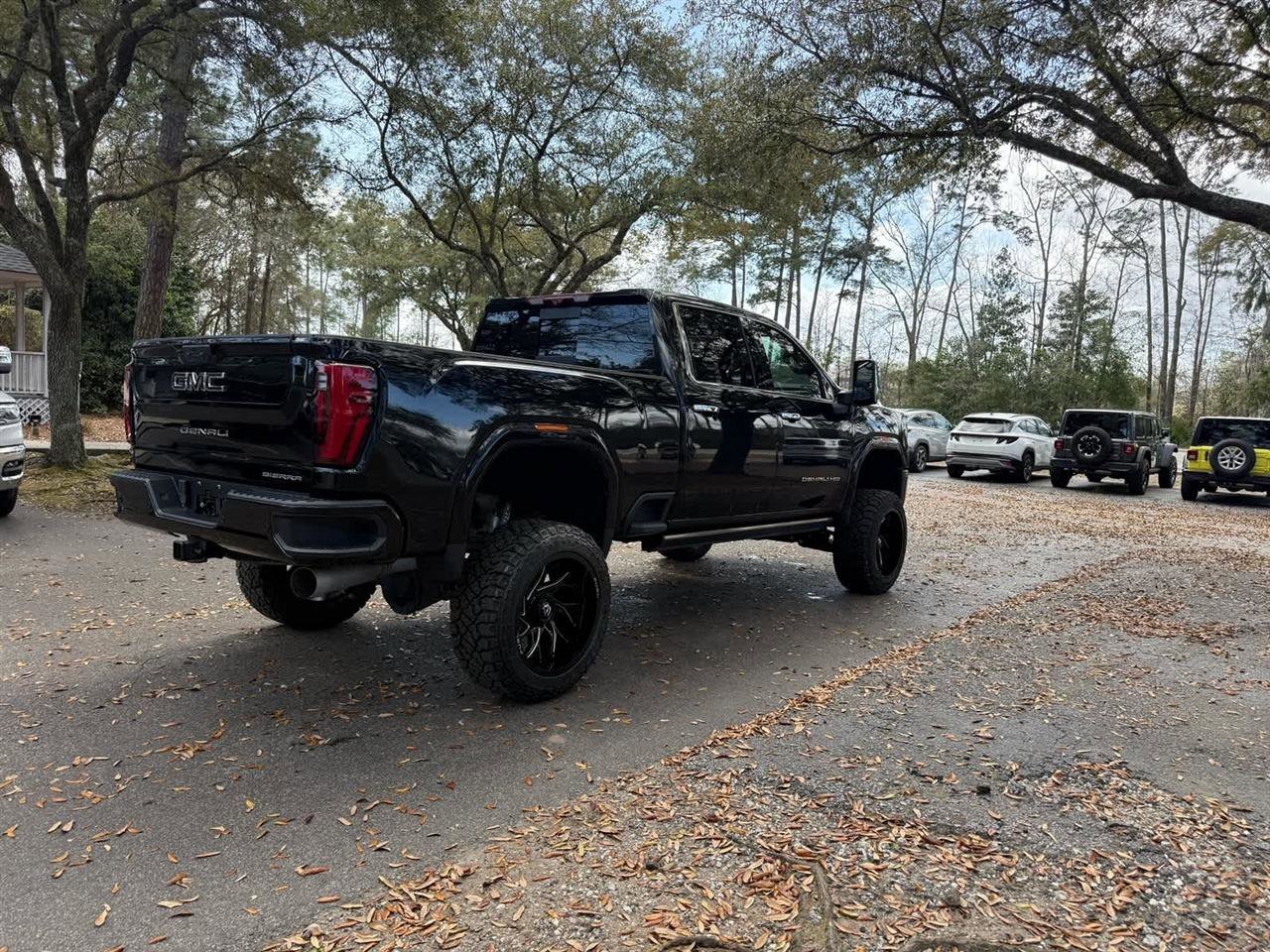 Used 2024 GMC Sierra 2500 Denali Ultimate image 5