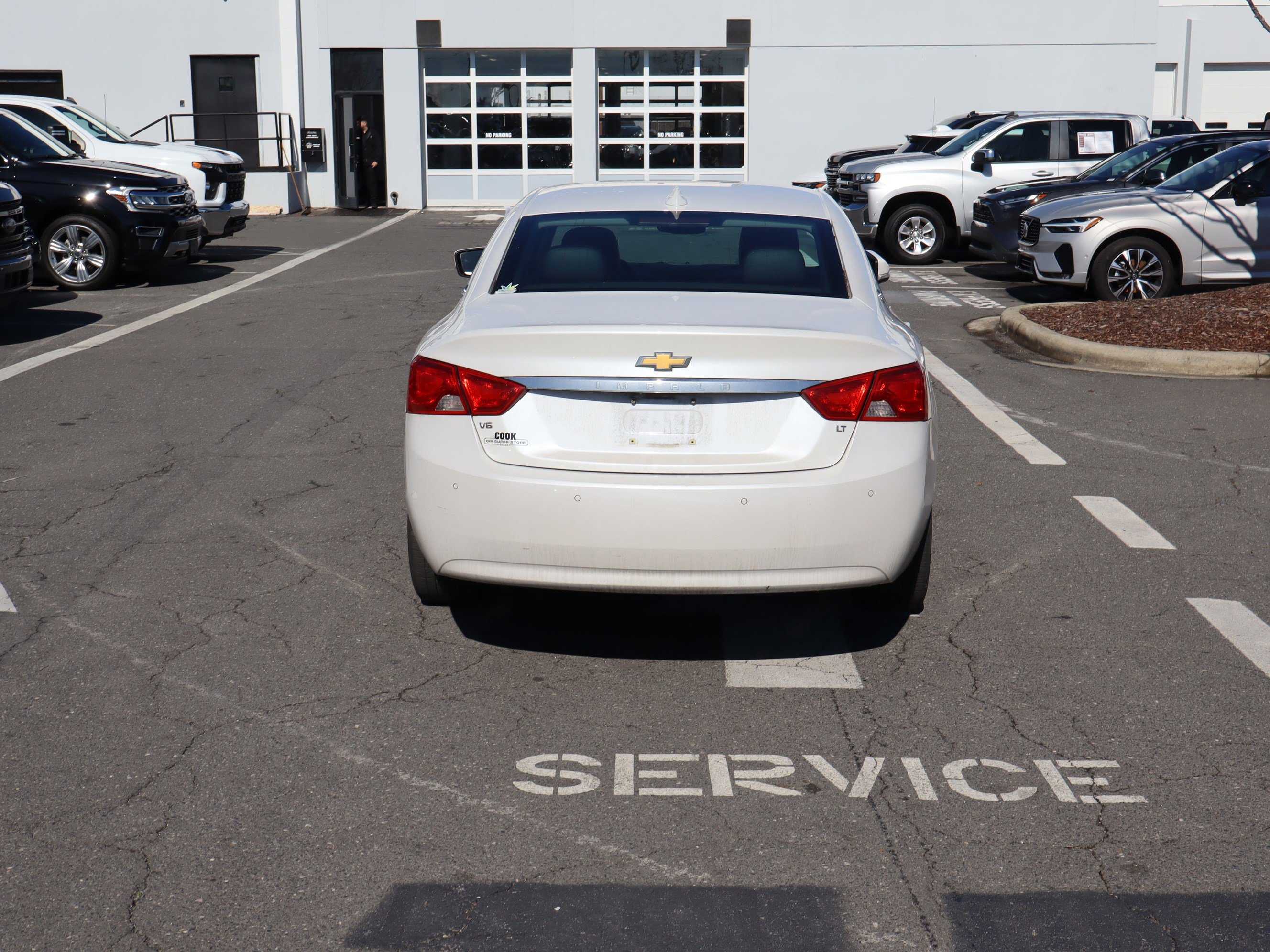 Used 2017 Chevrolet Impala LT w/ Convenience Package image 20
