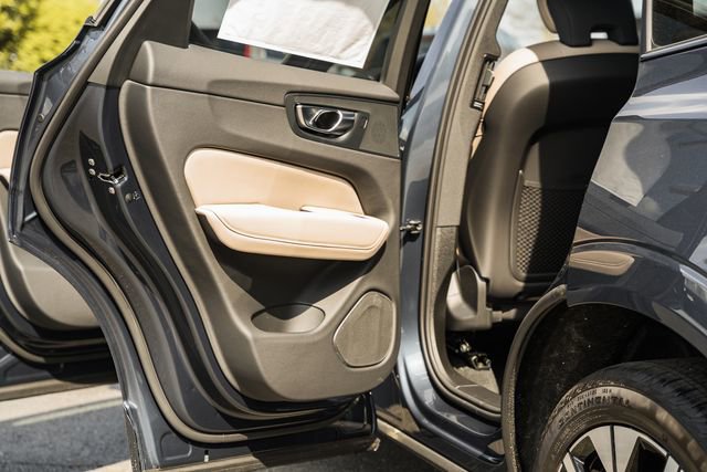 New 2026 Volvo XC60 B5 Plus w/ Climate Package image 38