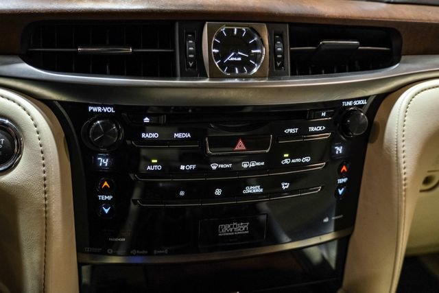 Used 2018 Lexus LX 570 4WD w/ Luxury Package image 36