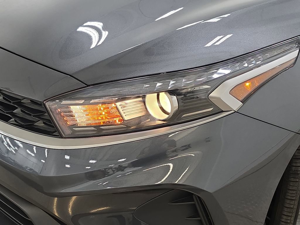Used 2023 Kia Forte LXS w/ LXS Technology Package image 30