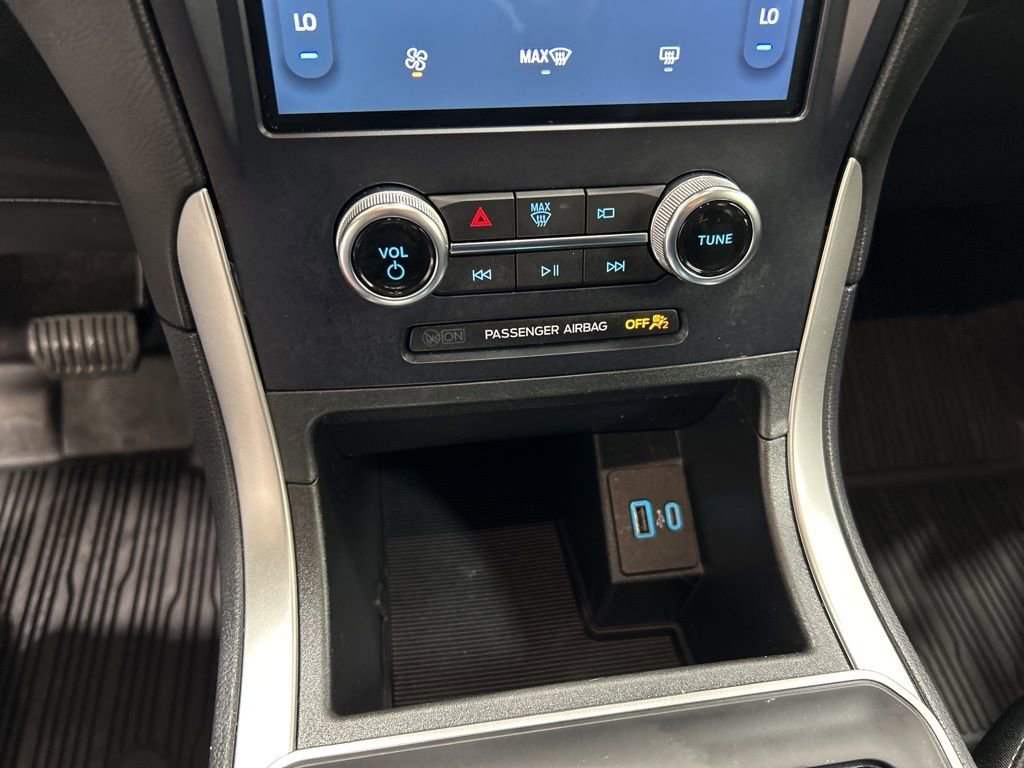 Certified 2024 Ford Edge SE w/ Black Appearance Package AWD/4WD image 22