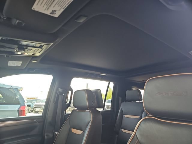 Used 2021 GMC Yukon XL AT4 w/ AT4 Premium Plus Package AWD/4WD image 16