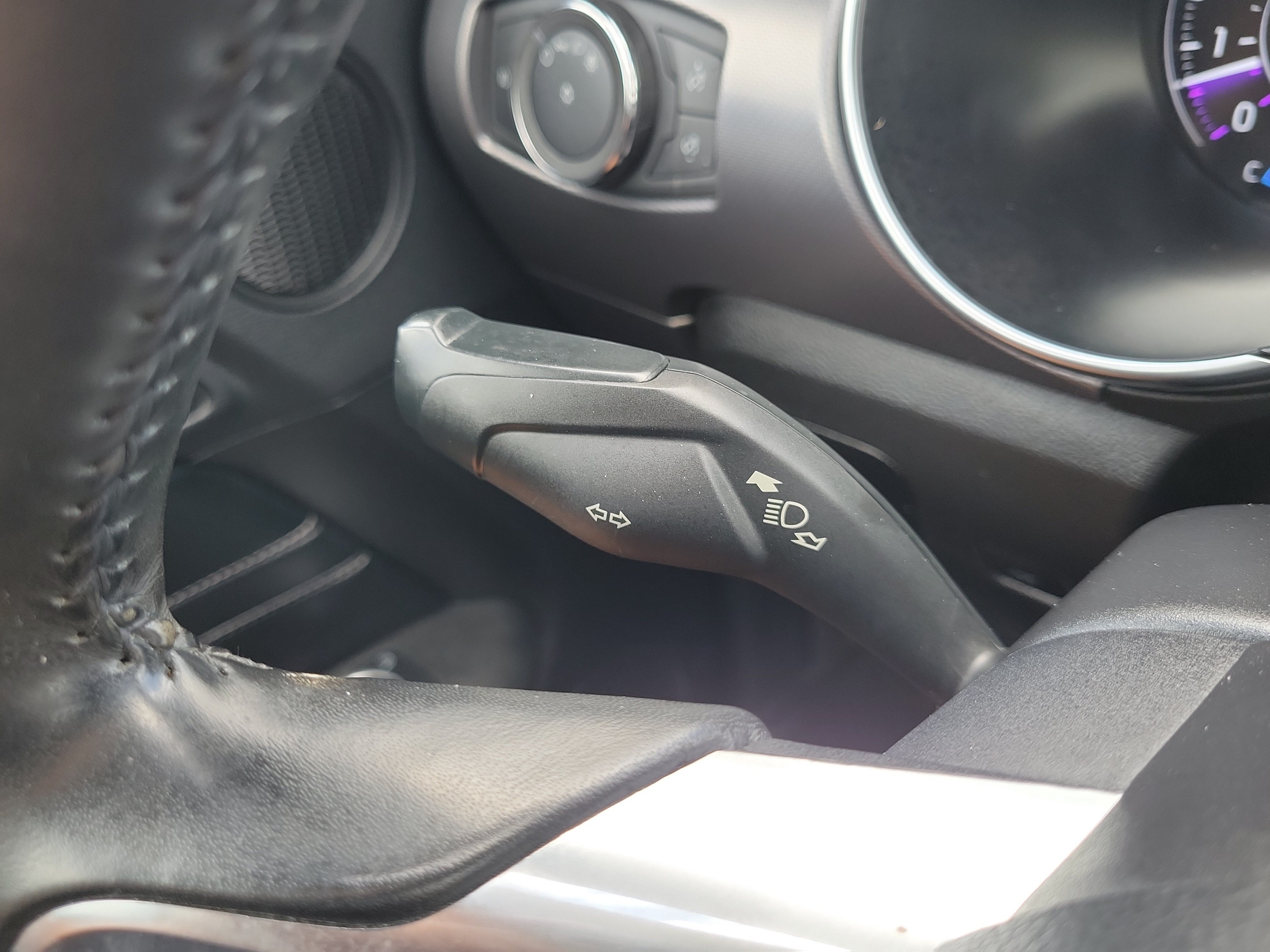 Used 2019 Ford Mustang GT Premium w/ Equipment Group 401A RWD image 21