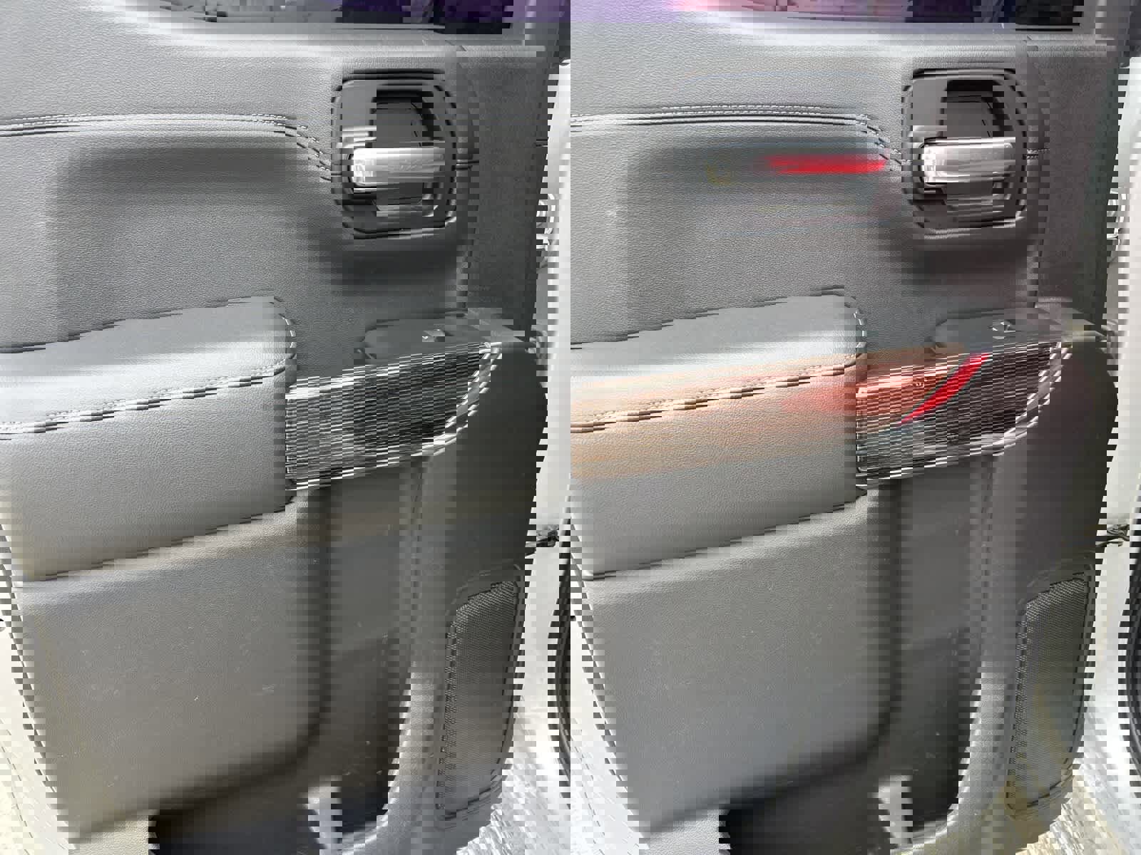 Used 2019 GMC Sierra 1500 SLE w/ SLE Value Package image 20