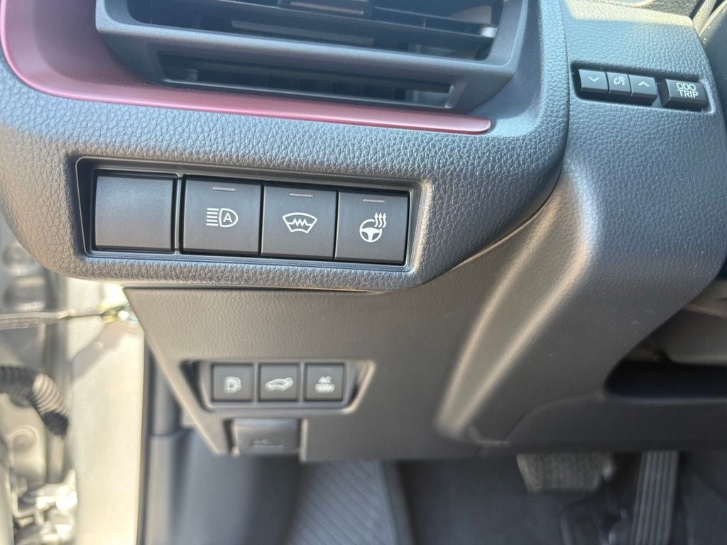 New 2026 Toyota Prius Plug-In Hybrid FWD image 24