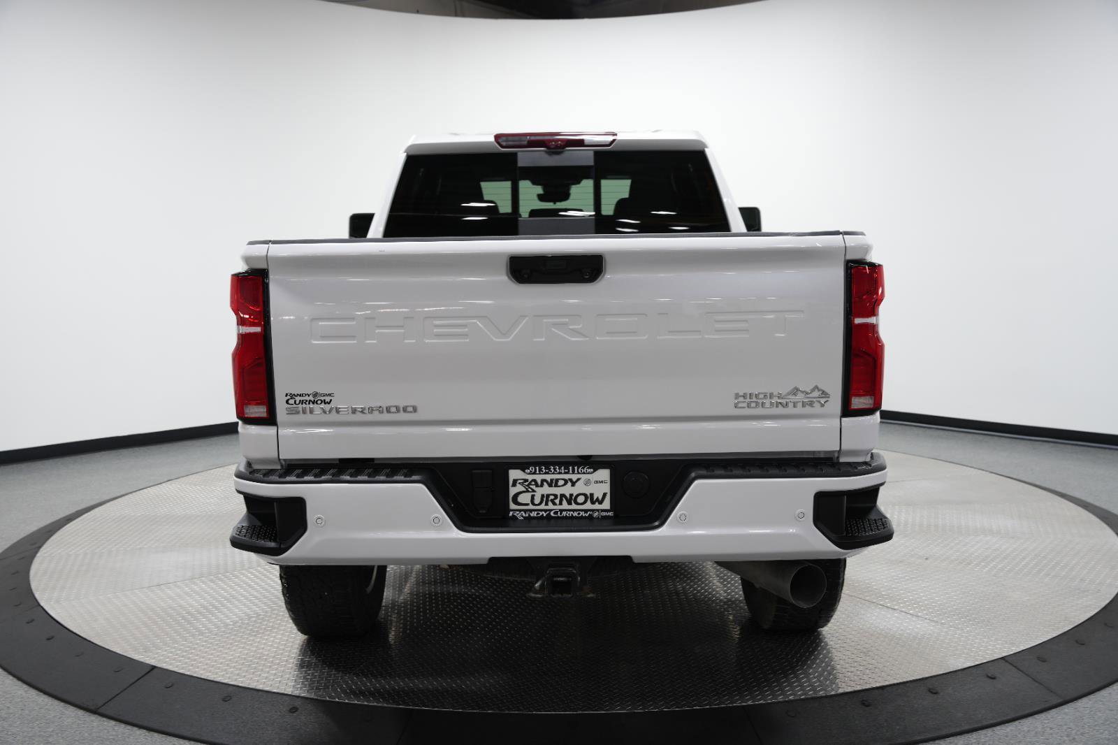 Used 2025 Chevrolet Silverado 2500 High Country w/ High Country Premium Package AWD/4WD image 7