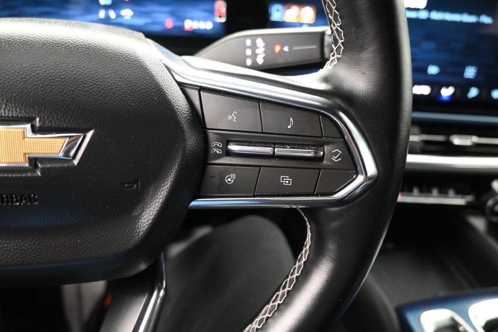 Used 2025 Chevrolet Equinox EV LT w/ Convenience Package FWD image 16