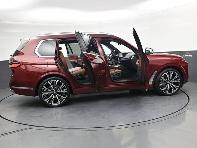 Used 2024 BMW X7 xDrive40i AWD/4WD image 36