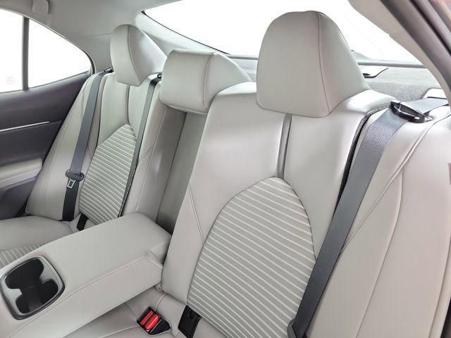 Used 2024 Toyota Camry SE FWD image 13