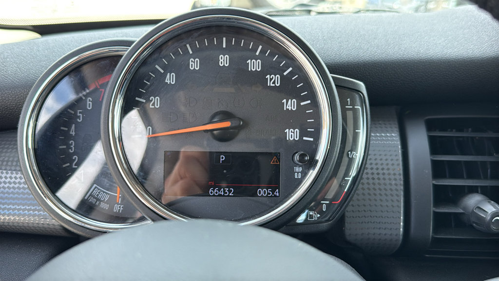 Used 2019 MINI Cooper 2-Door Hardtop w/ Signature Upholstery Package FWD image 28