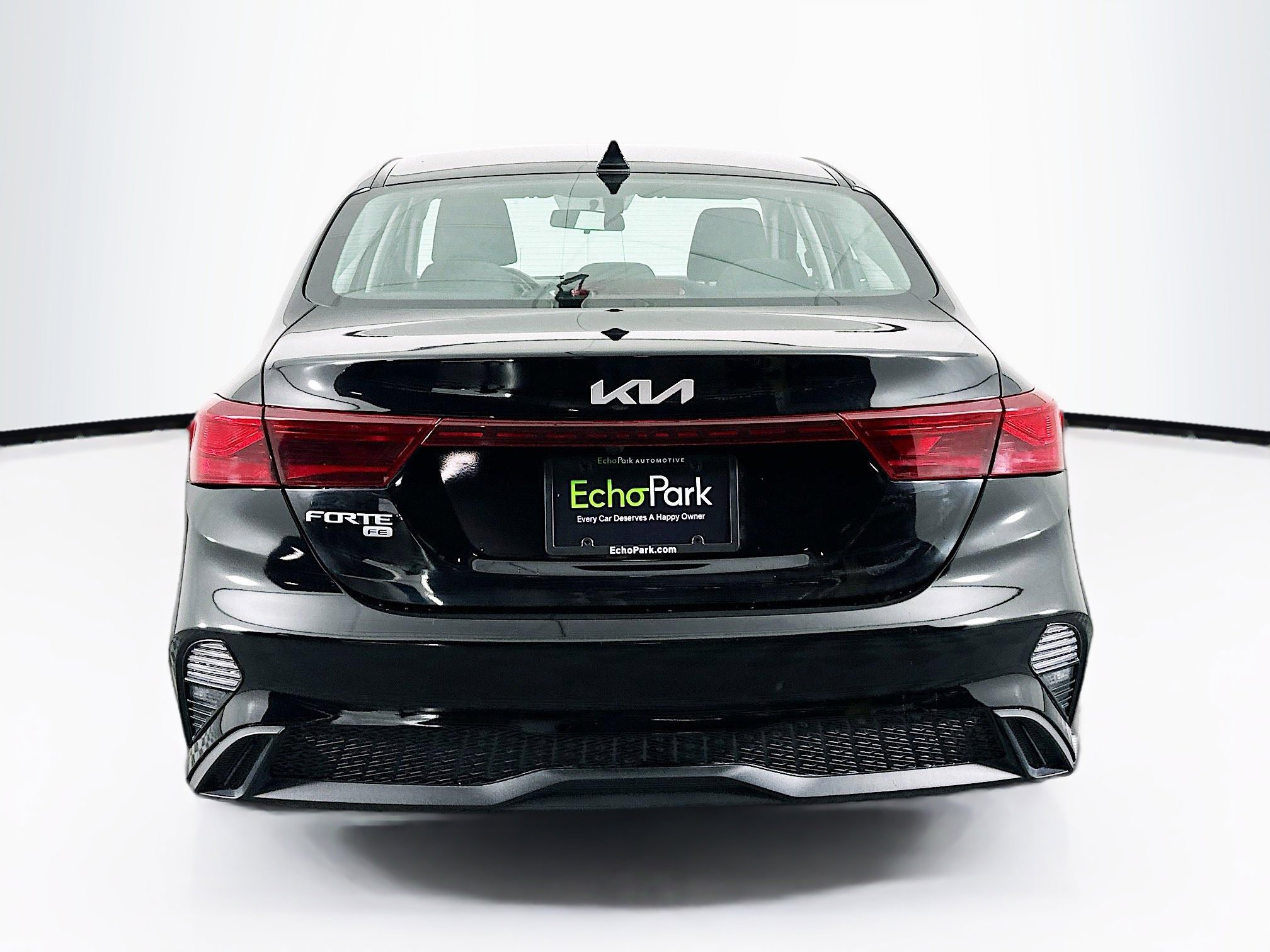 Used 2023 Kia Forte LX image 7